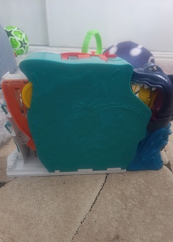 Hot Wheels shark bite playset Pist Seti - Görsel 10