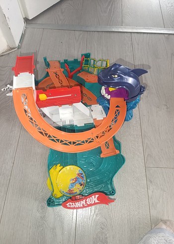 Hot Wheels shark bite playset Pist Seti - Görsel 3