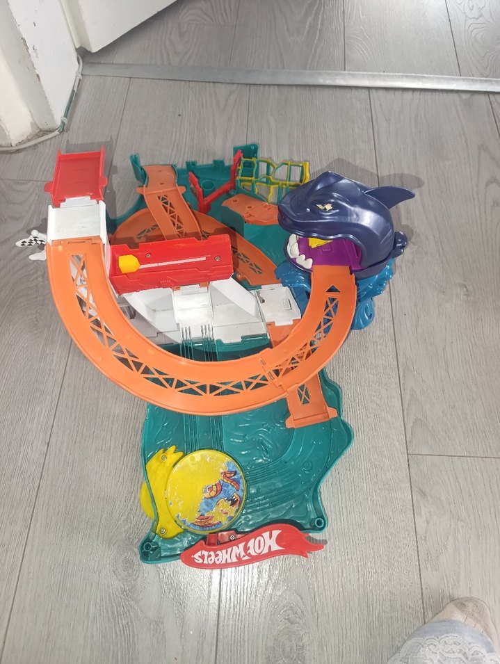 Hot Wheels shark bite playset Pist Seti - Görsel 3