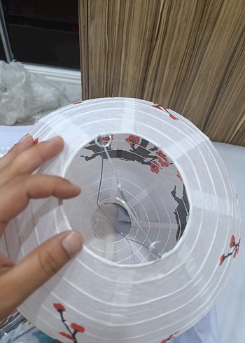Beden beyaz Renk Kağıt Lamba Erik Çiçeği Desenli