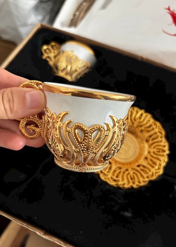 H&M Home Altın Renkli 6'lı İşlemeli Fincan Takımı
