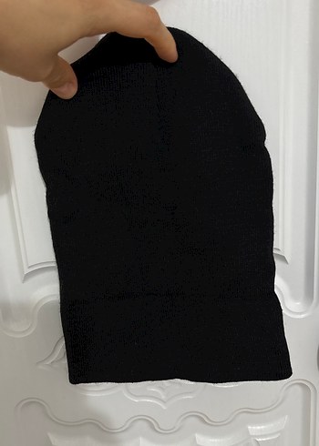 Diğer Siyah Minimal Triko Bere