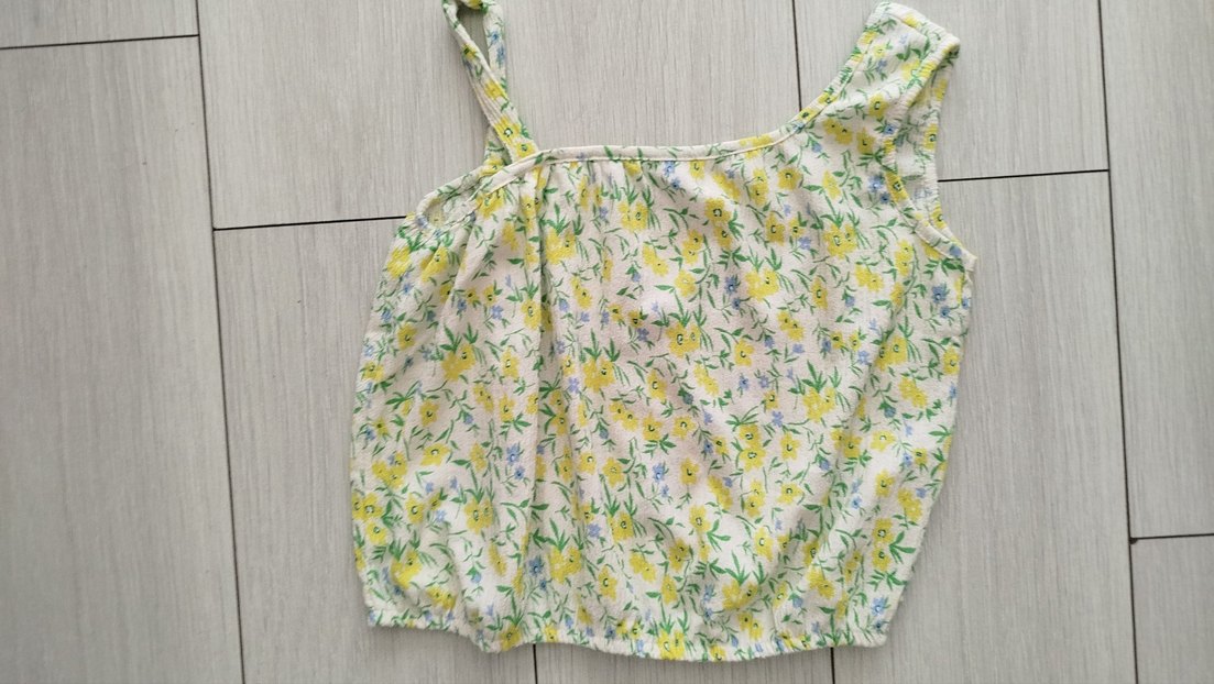 Sarı Çiçekli Askılı Bol Kesim Mini Bluz - Görsel 2