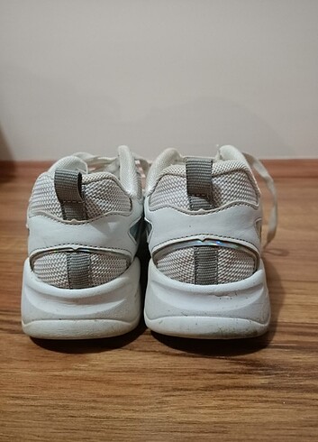 32 Beden beyaz Renk Auropostale 32 Numara Kız Çocuk Sneaker