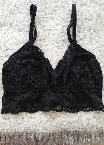 Marks and Spencer Siyah Dantel Bralet