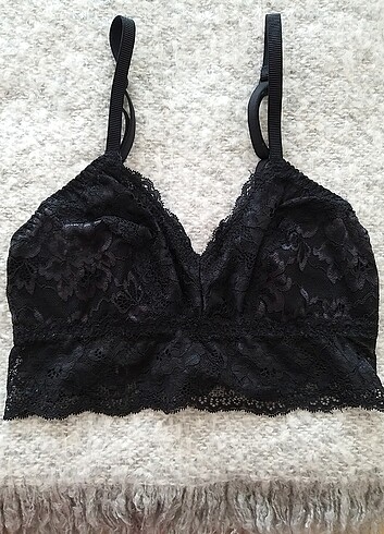 Marks and Spencer Siyah Dantel Bralet 