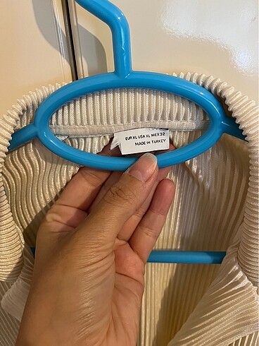 xl Beden Bershka krem krinkıl crop gömlek bluz