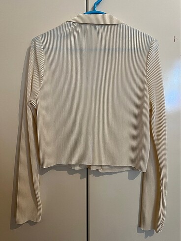 xl Beden beyaz Renk Bershka krem krinkıl crop gömlek bluz
