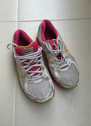 Asics ayakkabı