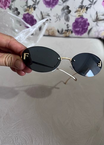 Siyah Kadın Güneş Gözlüğü - Görsel 3