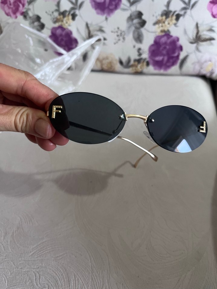 Siyah Kadın Güneş Gözlüğü - Görsel 3