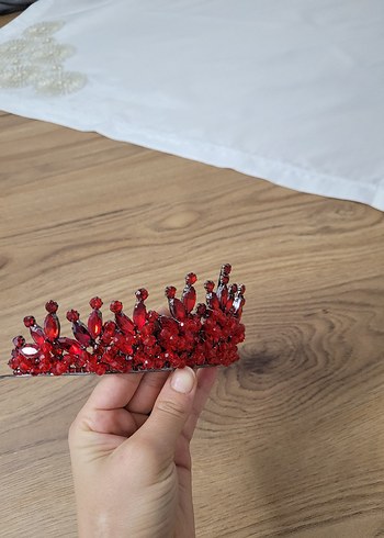 Beden kırmızı Renk Kırmızı İşlemeli Kına Taç Küpe