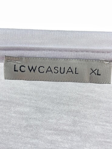 xl Beden beyaz Renk LC Waikiki T-shirt %70 İndirimli.