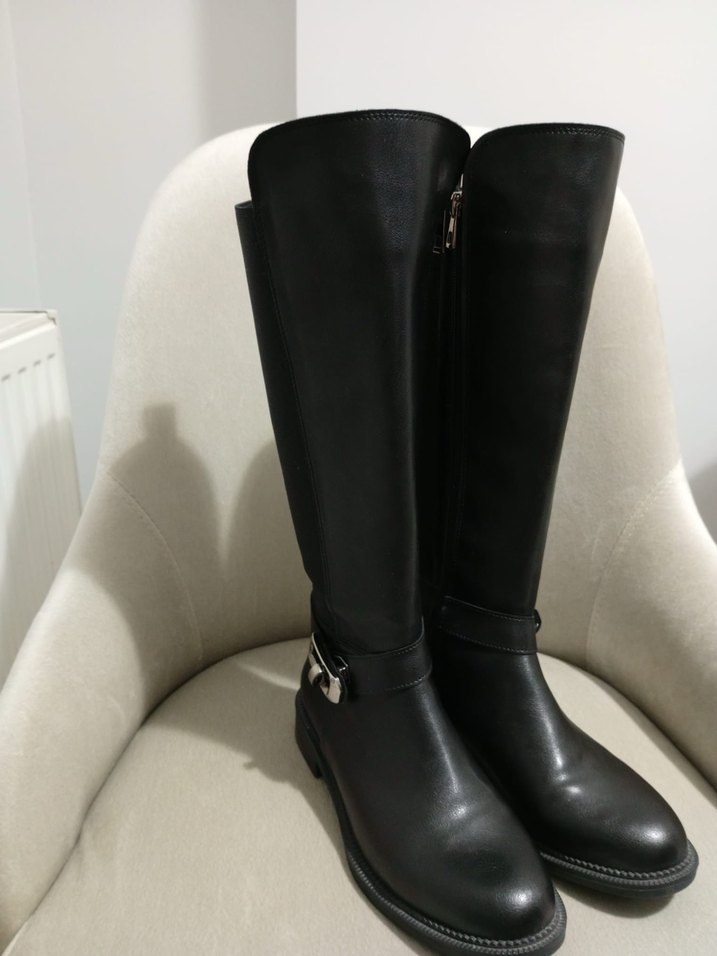 Siyah Dizüstü Çizme - Görsel 3