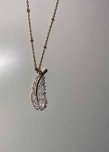 Zincir Detaylı Altın Renk Kadın Kolye - Görsel 2