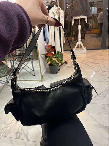 Bershka Cepli çanta