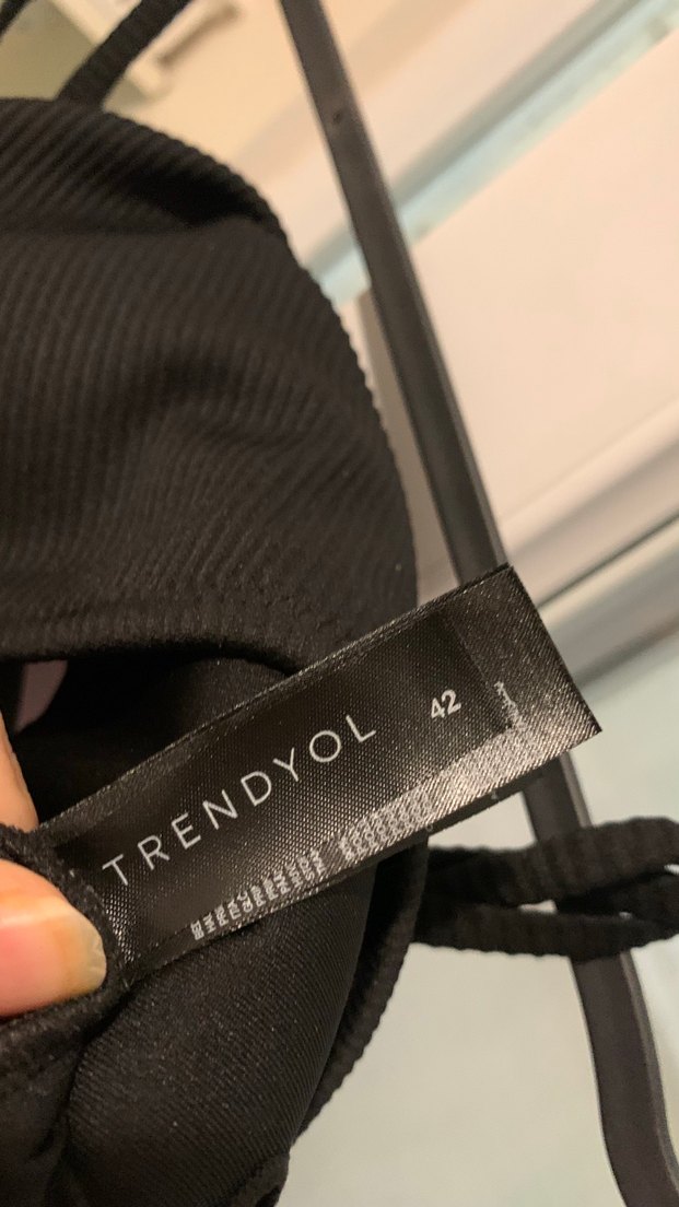 Siyah Minimalist bikini üstü - Görsel 2