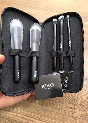 KIKO Milano Siyah Makyaj Fırça Seti