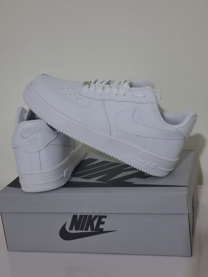 Nike Air Force 1 Beyaz Spor Ayakkabı — görsel 4/5