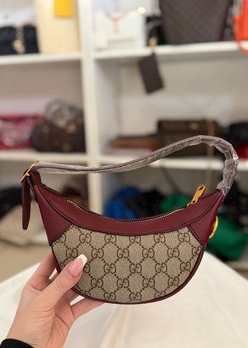 Gucci Monogramli Bordo İthal Cantasi