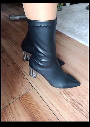 Diğer Siyah Deri Stiletto Topuklu Tokalı Kadın Çizme