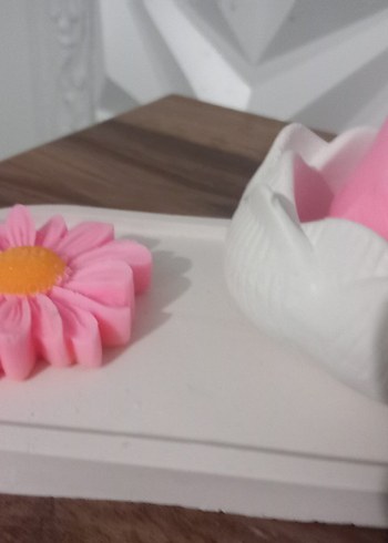 Beden Pembe Çiçekli Dekoratif Mum Seti