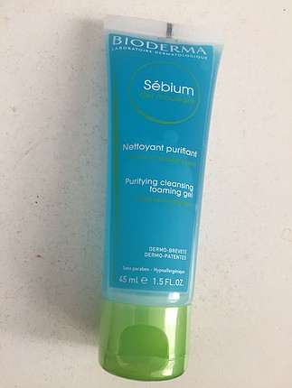 Akneli ciltler için yıkama jeli - bioderma