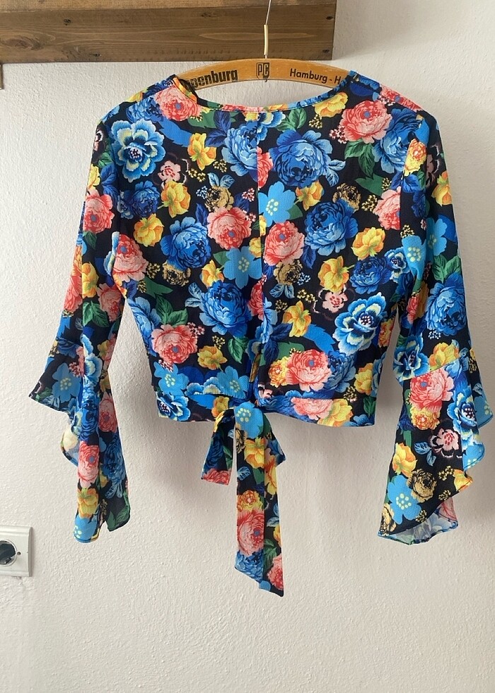 Çiçek desenli bluz - Görsel 2