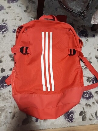 Adidas sırt çantası 