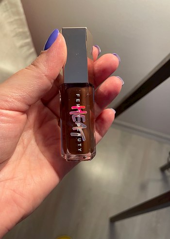 Fenty Beauty ürünü
