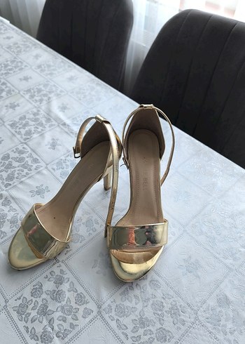 Altın Renkli Stiletto Topuklu Kadın Abiye Ayakkabı - Görsel 5