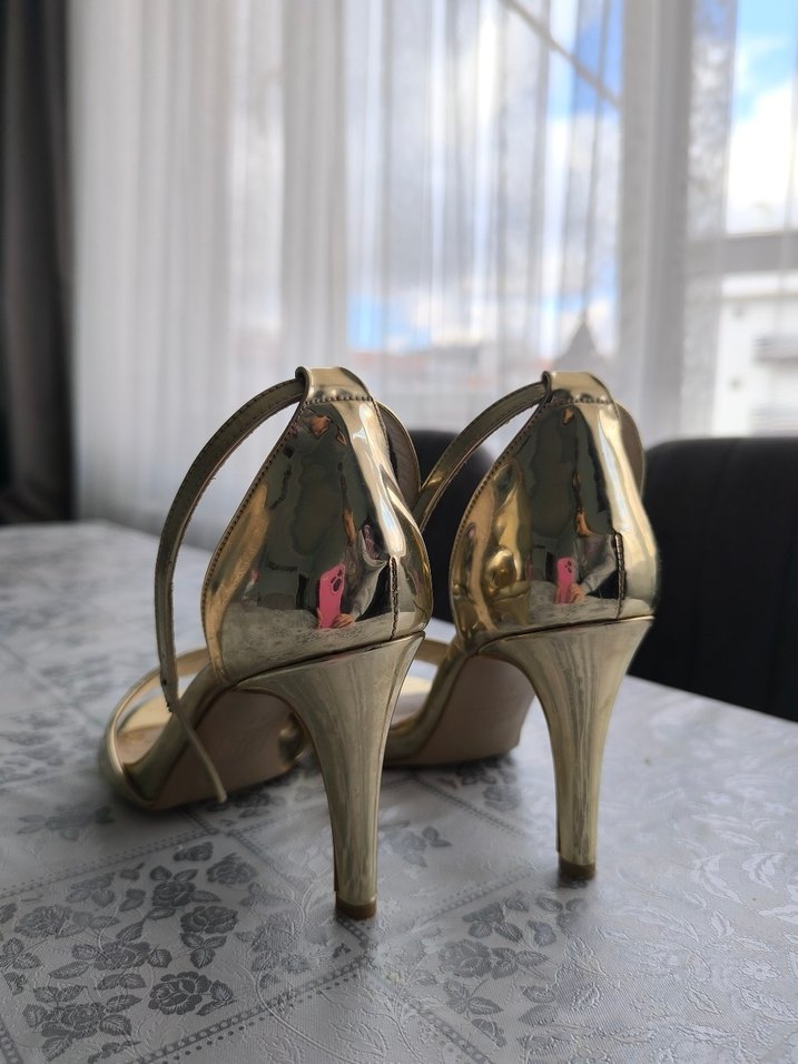 Altın Renkli Stiletto Topuklu Kadın Abiye Ayakkabı - Görsel 4