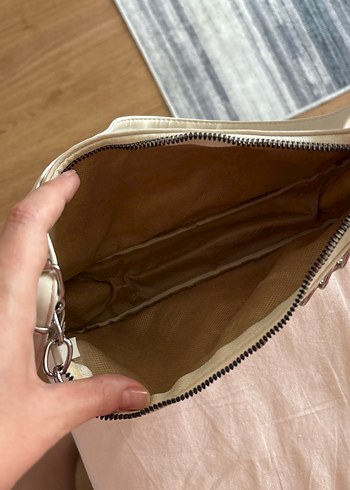 Beden ten rengi Renk Bej Zincir Detaylı Deri Kadın Çanta