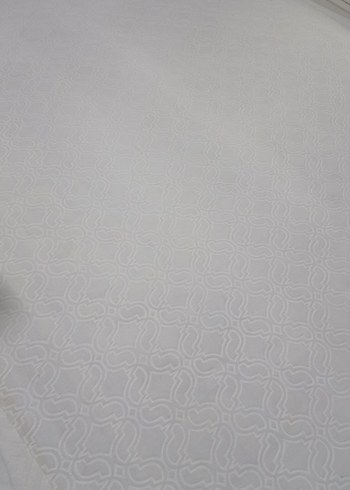 6 MT Beyaz  kabartma desenli halı Örtüsü - Görsel 8