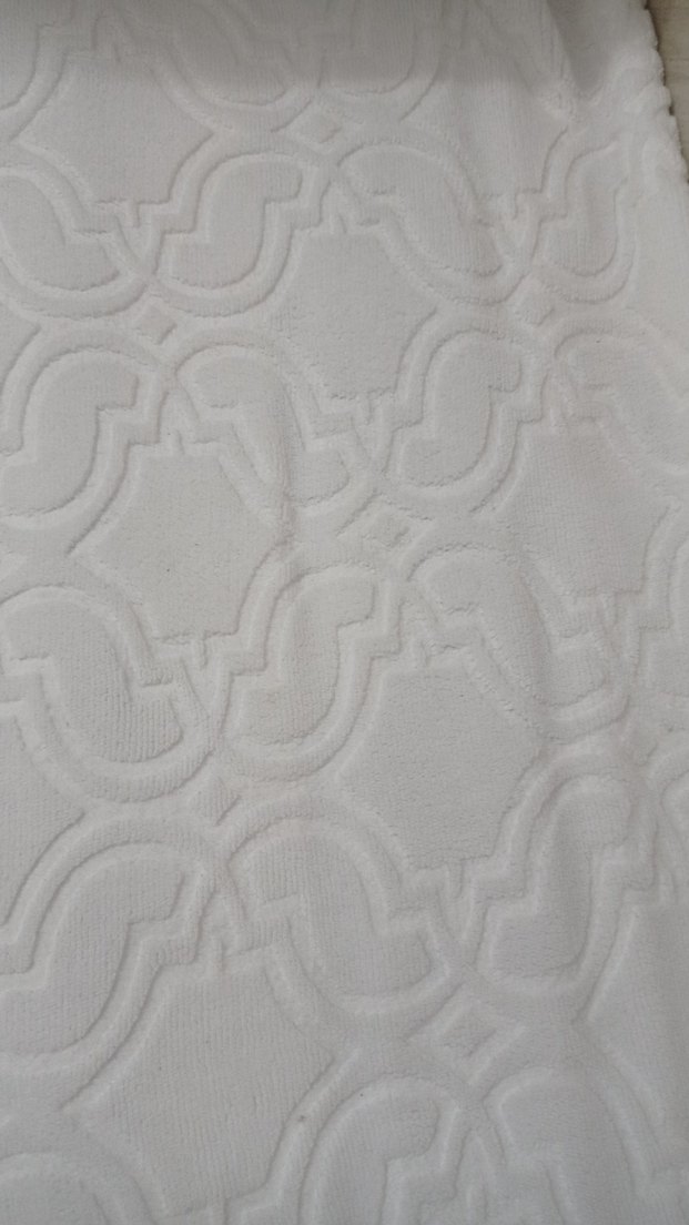 6 MT Beyaz  kabartma desenli halı Örtüsü - Görsel 3