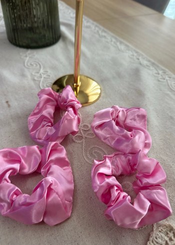 Parlak Pembe Saten Toka - Görsel 2