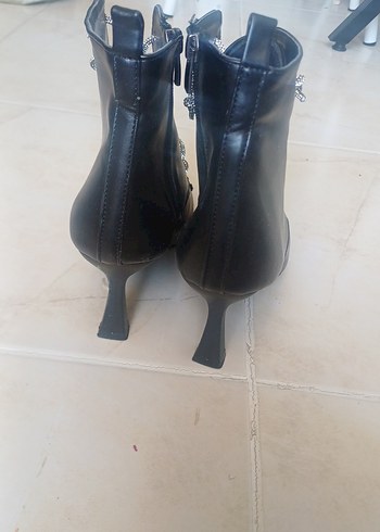 Şık Siyah Yılan Desenli Deri Stiletto Botlar - Görsel 6