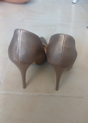 Bej Deri Stiletto Yılan Desenli Kadın Ayakkabı - Görsel 5