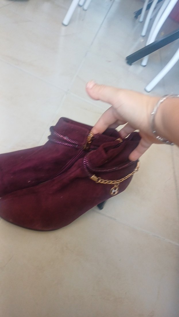 Bordo Zincir Detaylı Süet Stiletto Bot - Görsel 3