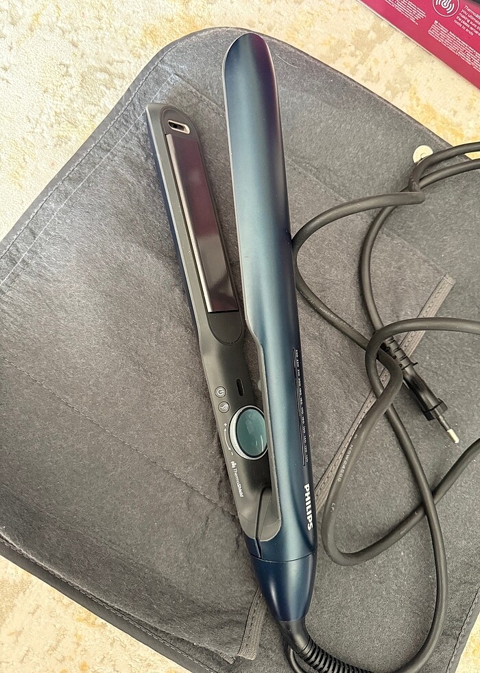 Philips 7000 saç düzleştirici - Görsel 2