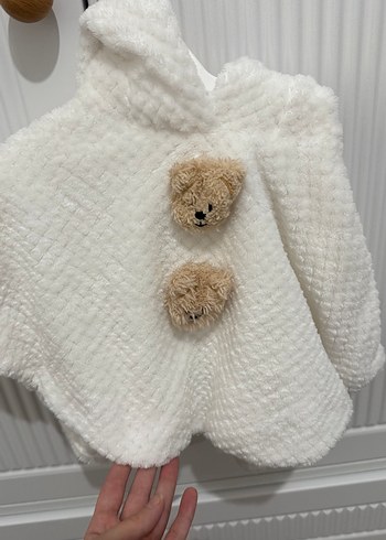 Kapüşonlu Beyaz Kız Çocuk Peluş Panço