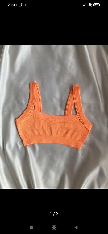 Urban Outfitters Yeni sezon crop