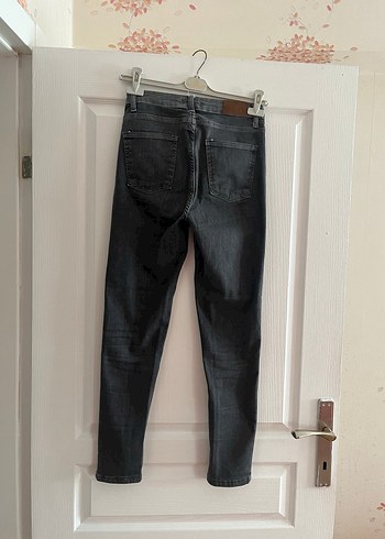 Kadın Gri Batik Desenli Kemerli Jean - Görsel 2