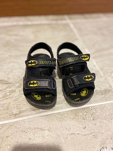Diğer Batman lisanslı erkek çocuk sandalet