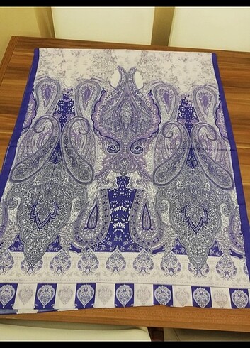 Etnik desenli şal