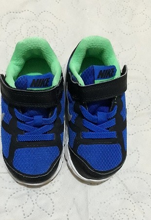 Nike 21 numara nike 3 4 defa giyilmis.