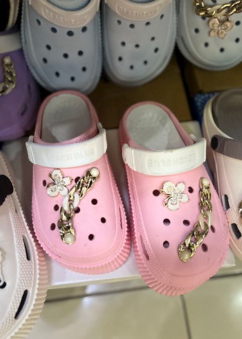 Crocs ürünü