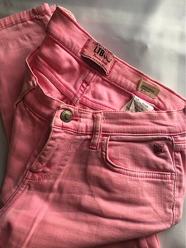 PANTOLON / JEAN