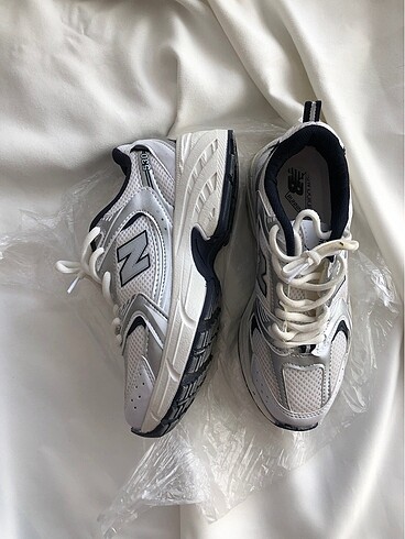 NEW BALANCE AYAKKABI