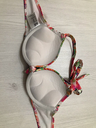 H&M Bikini üstü